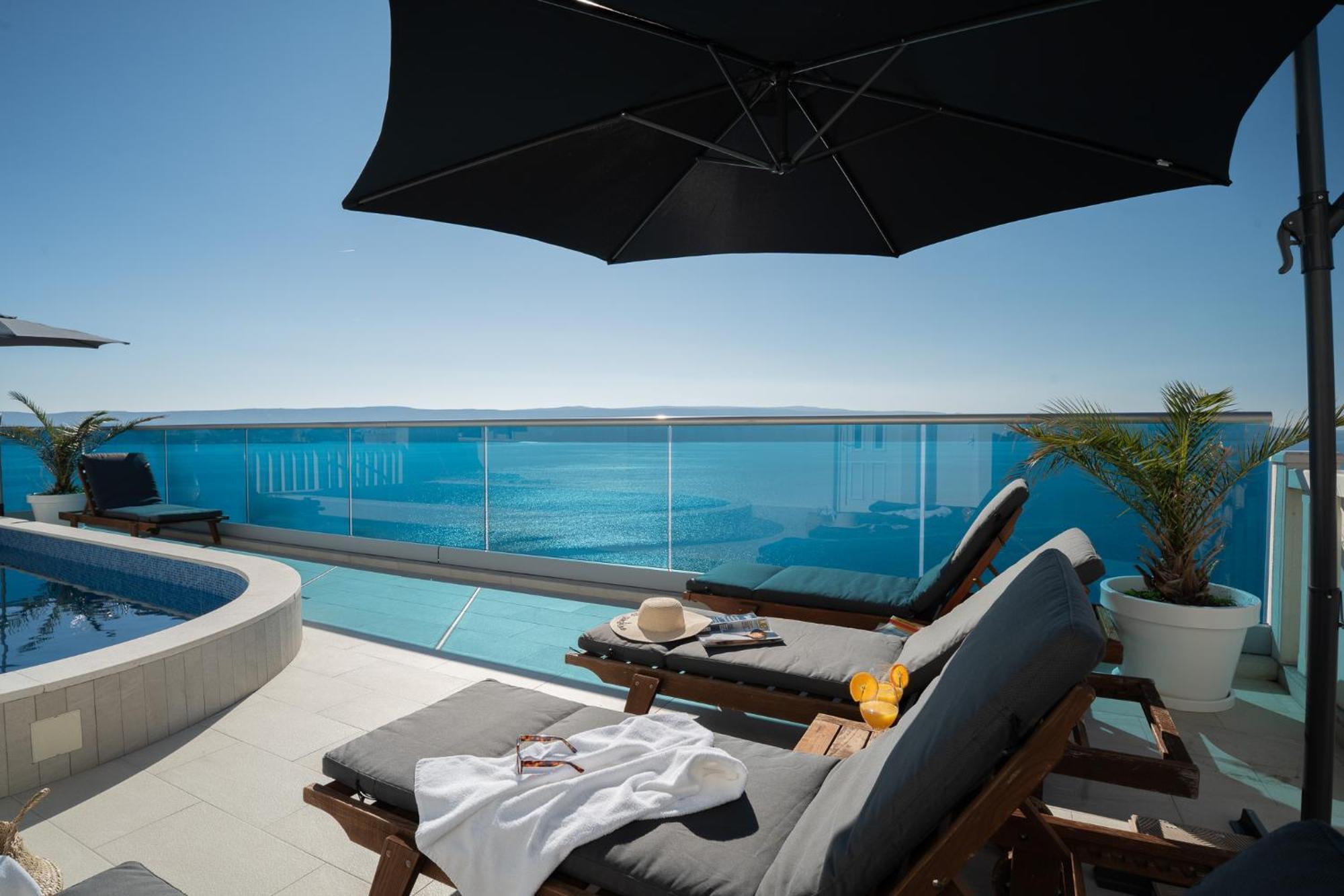 Sunny Hill Apartments With Rooftop Pool Селіна Екстер'єр фото