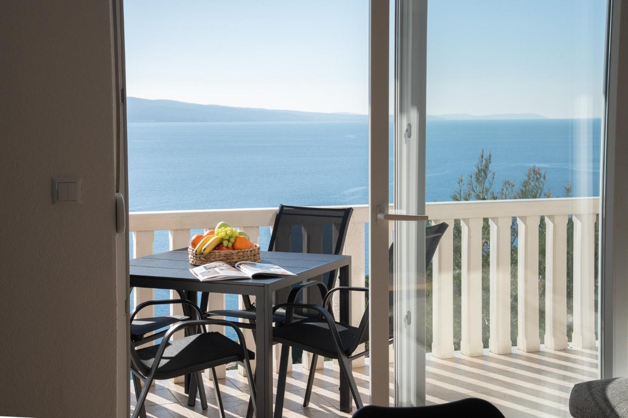 Sunny Hill Apartments With Rooftop Pool Селіна Екстер'єр фото