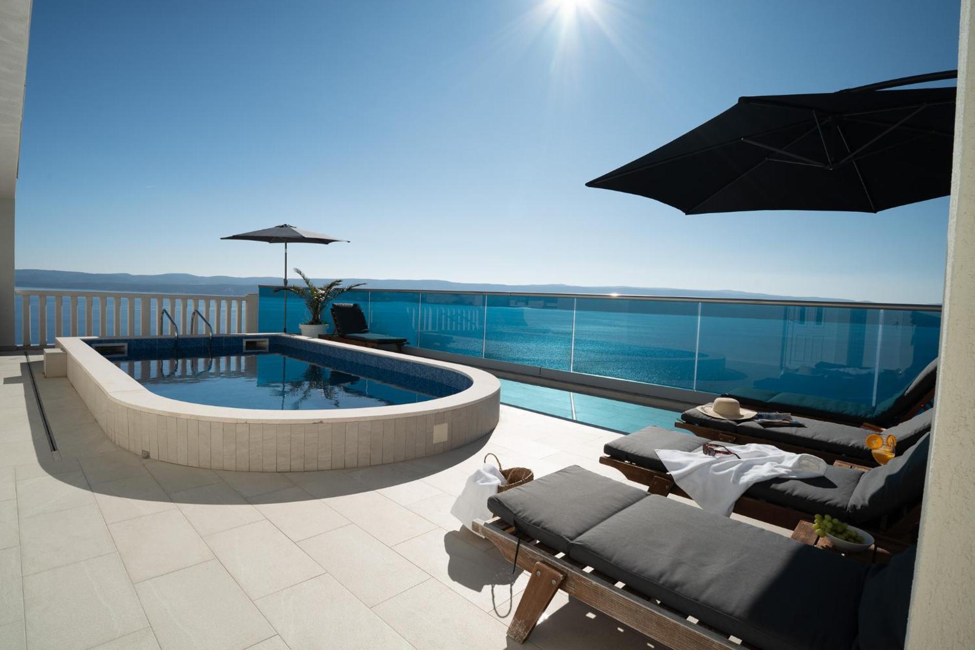 Sunny Hill Apartments With Rooftop Pool Селіна Екстер'єр фото