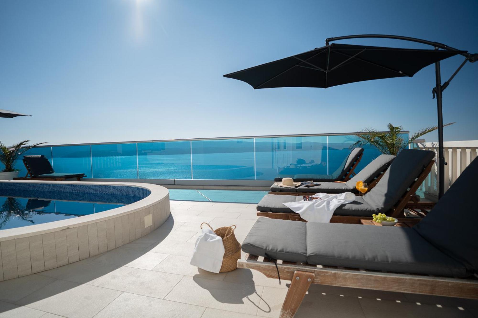 Sunny Hill Apartments With Rooftop Pool Селіна Екстер'єр фото