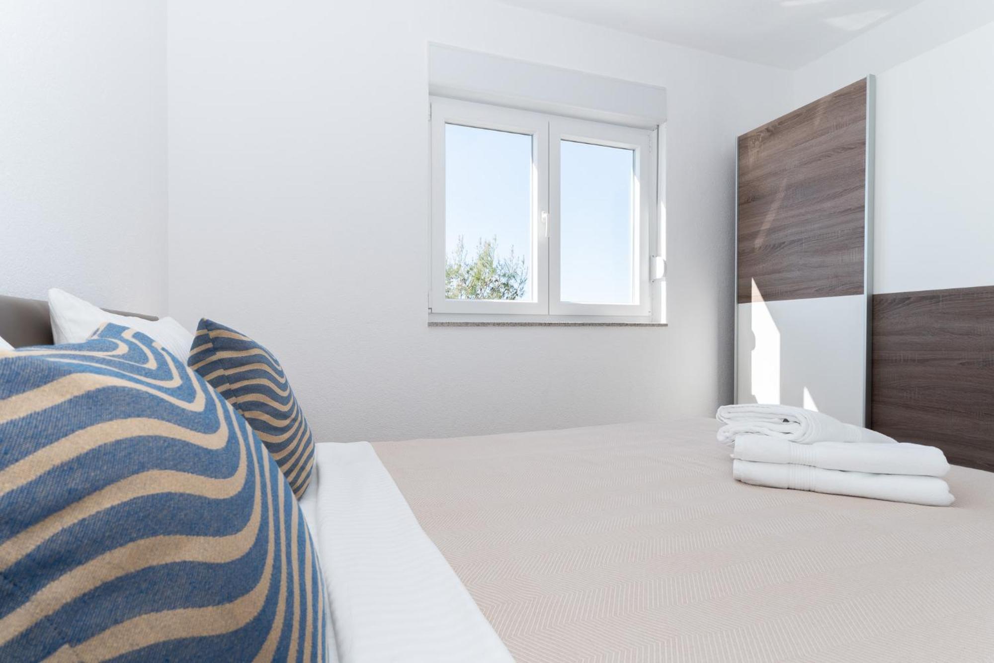 Sunny Hill Apartments With Rooftop Pool Селіна Екстер'єр фото