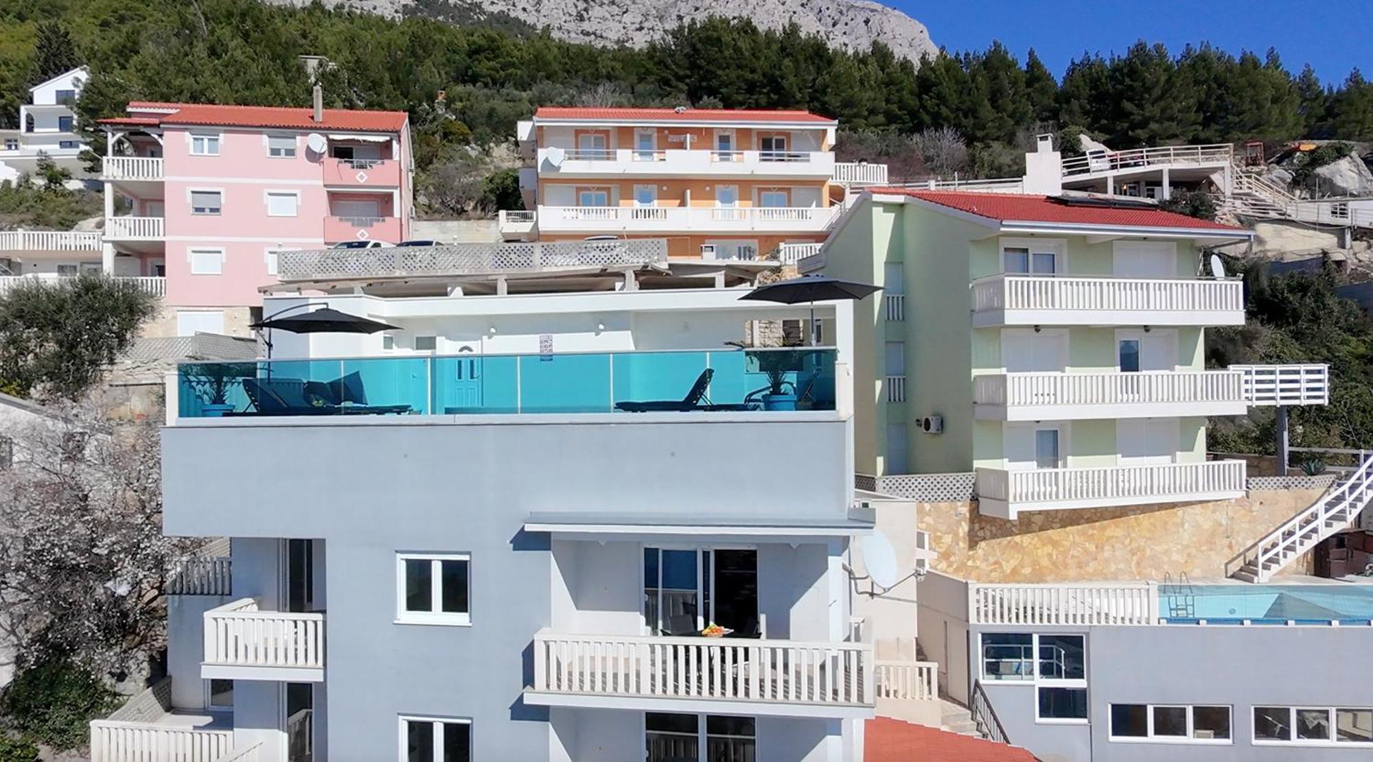 Sunny Hill Apartments With Rooftop Pool Селіна Екстер'єр фото
